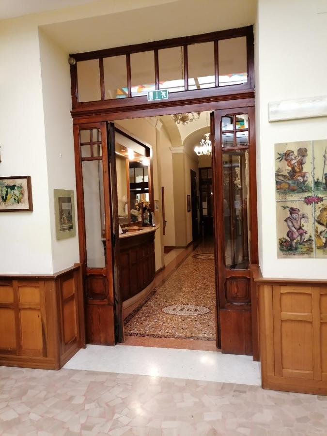 Hotel Antico Borgo Riolo Terme Bagian luar foto