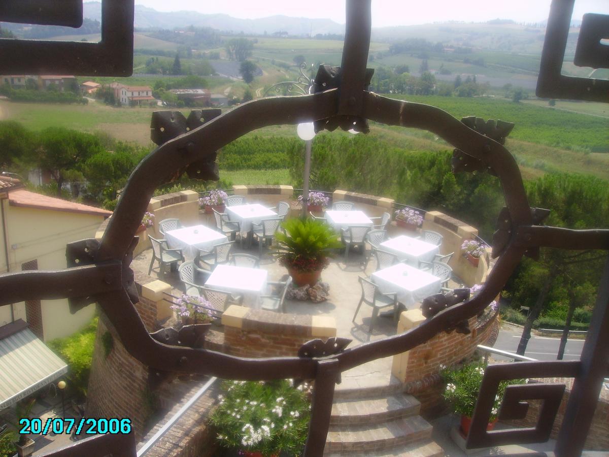 Hotel Antico Borgo Riolo Terme Bagian luar foto